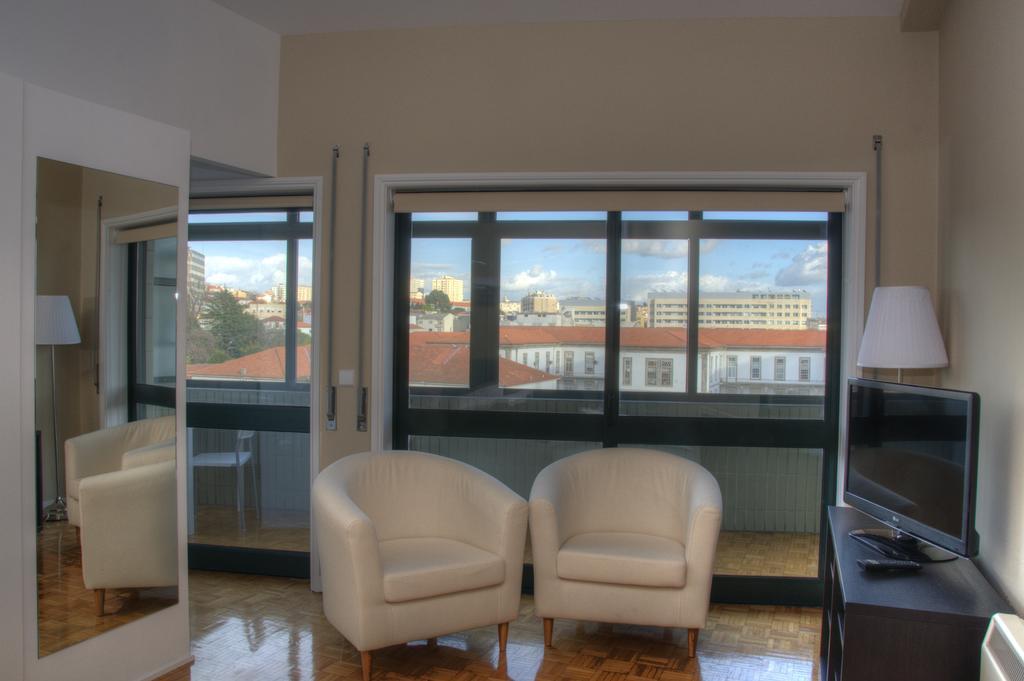 Low Cost Tourist Apartments - Casa Da Musica Porto Exterior photo